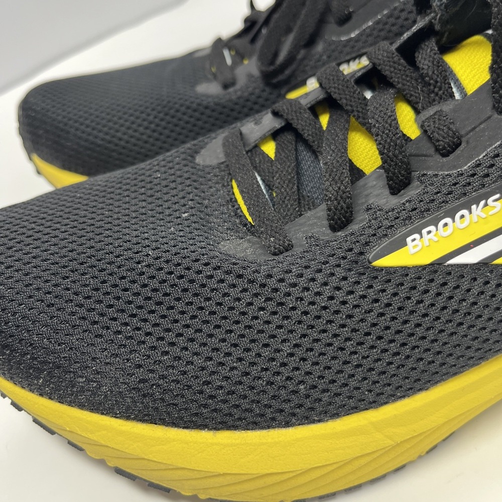Brooks Black and Yellow Athletic Shoes Size 11 - Picture 9 of 16